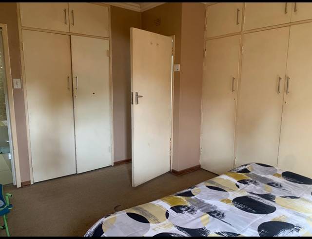 3 BEDROOM TOWNHOUSE FOR SALE IN VANDERBIJLPARK CW 3